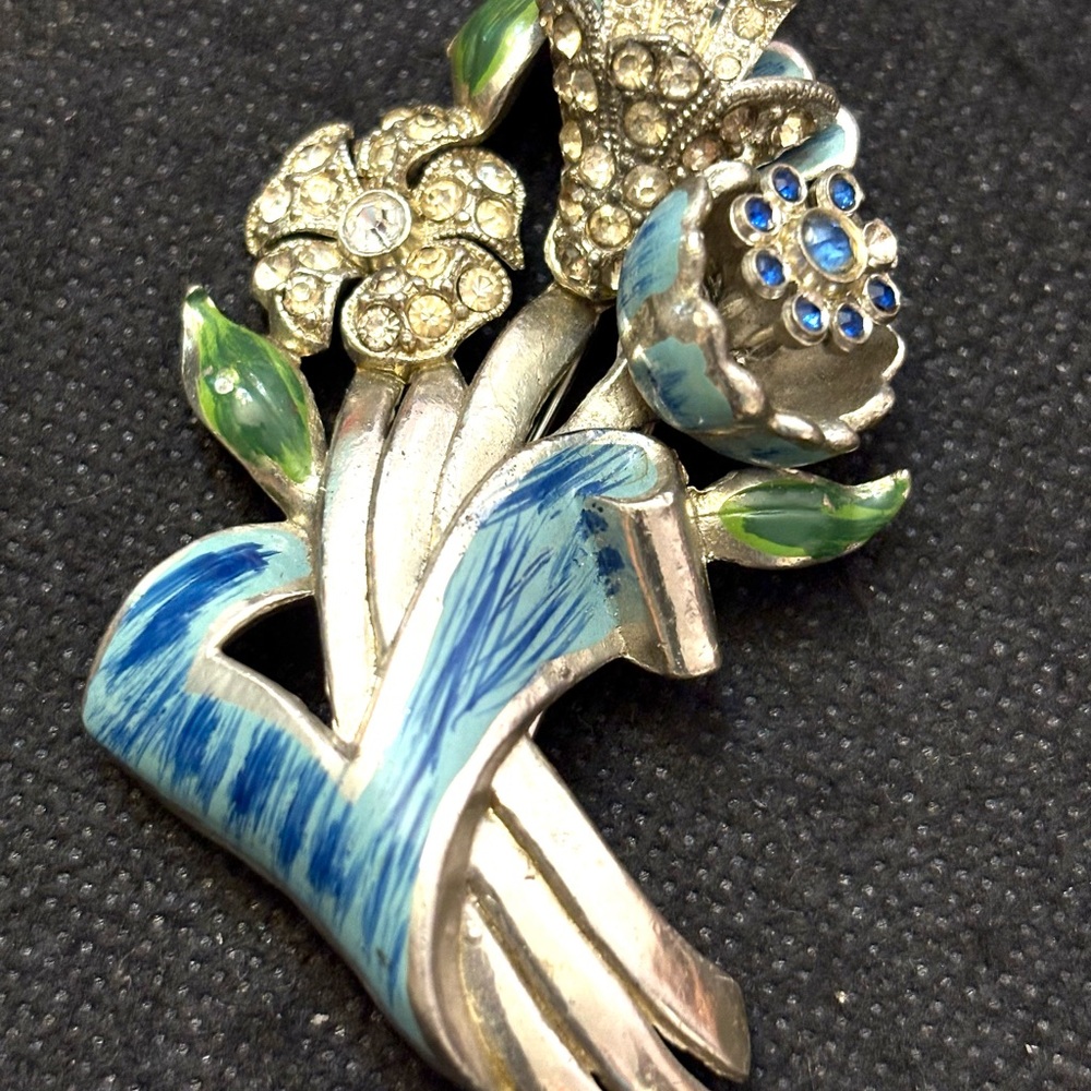 VINTAGE CORO Scarf clip  Silver and Blue Floral Brooch